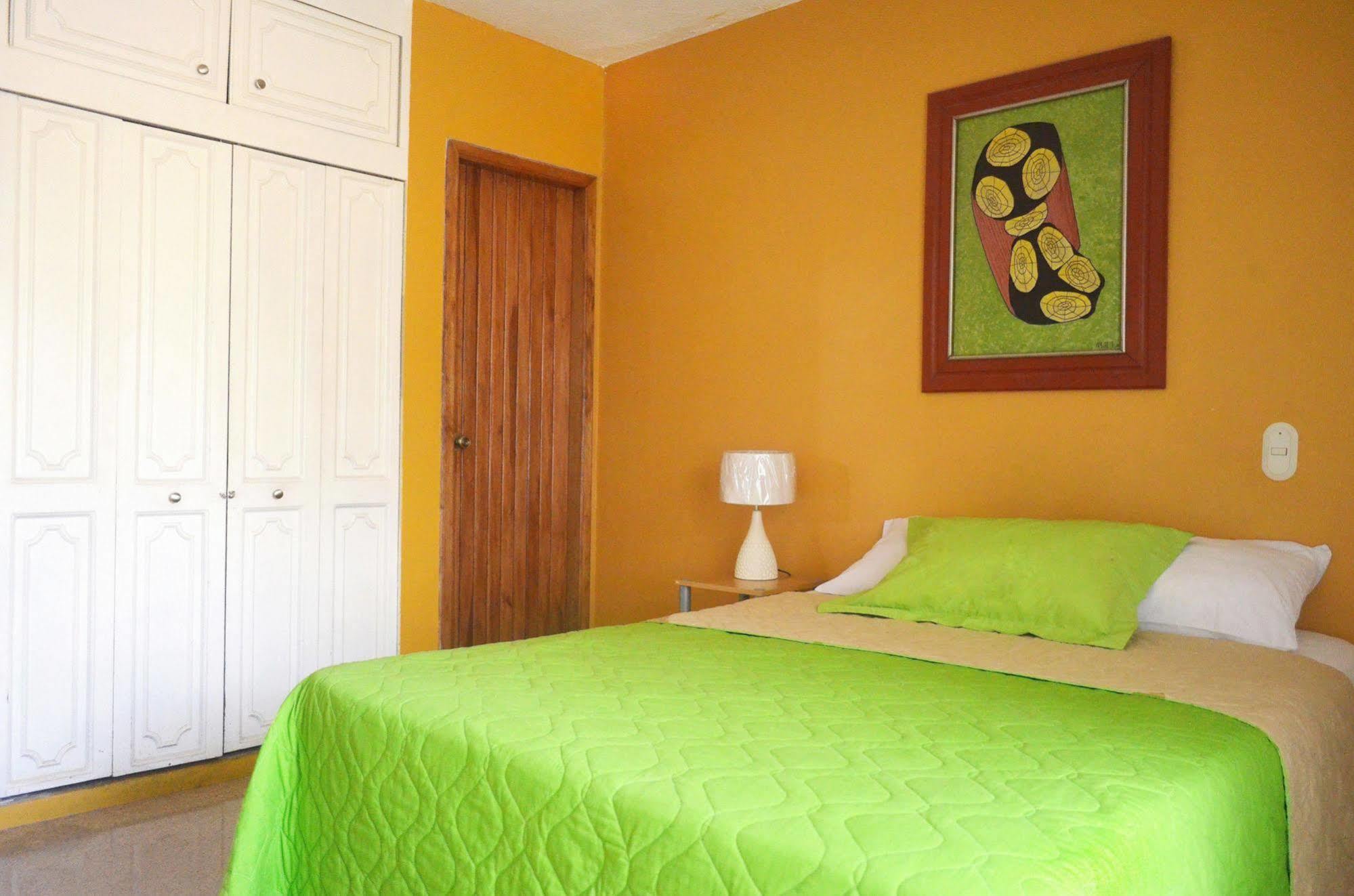 North Star Hostal Guayaquil Exterior photo
